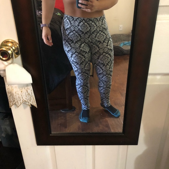 Patterned Leggings - Picture 1 of 4
